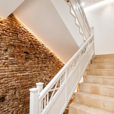 Mosquera Palace Msuites * Malaga
